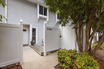7159 Sandy Creek Dr, Raleigh, NC 27615