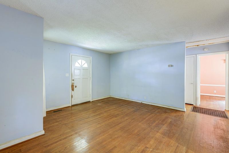 716 Brighton Rd, Raleigh, NC 27610