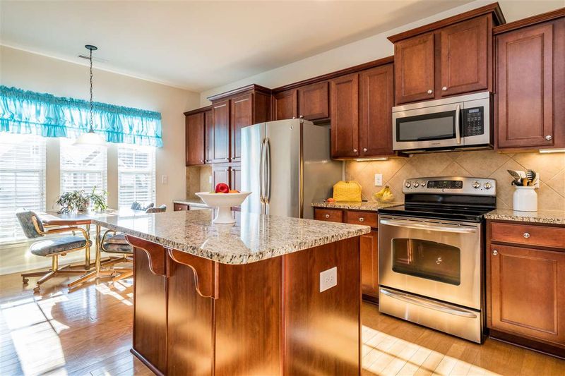 716 Eldridge Loop, Cary, NC 27519