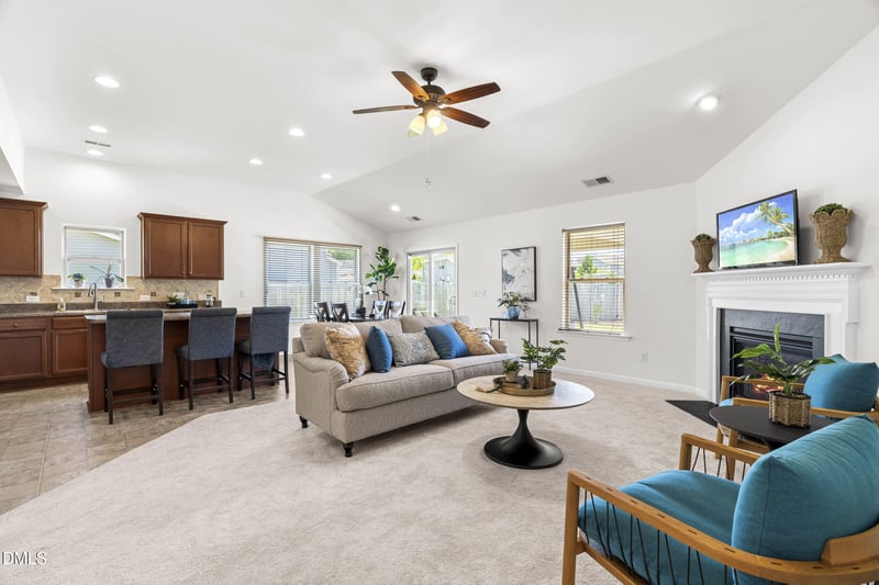 716 Harvest Point Dr, Fuquay Varina, NC 27526