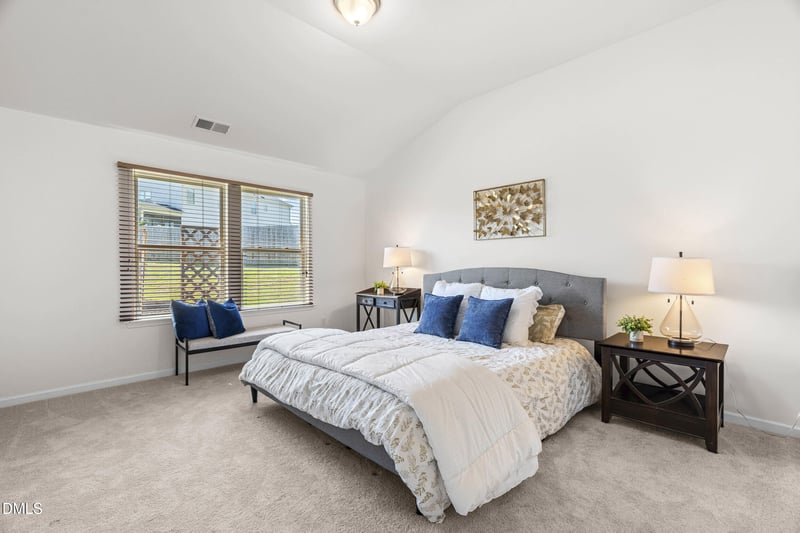 716 Harvest Point Dr, Fuquay Varina, NC 27526