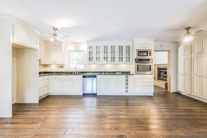 716 Madison Ave, Cary, NC 27513
