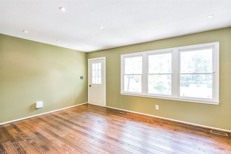716 Madison Ave, Cary, NC 27513