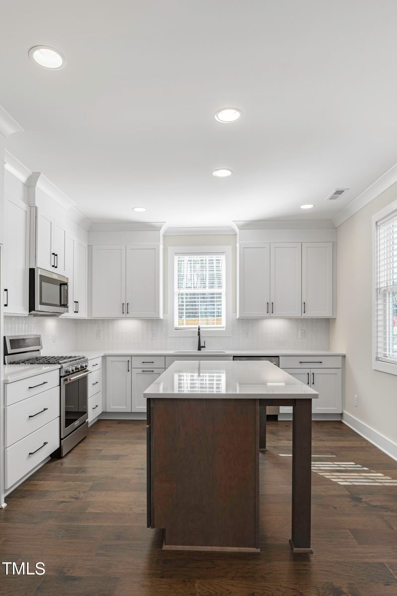 716 Mirkwood Ave, Apex, NC 27523