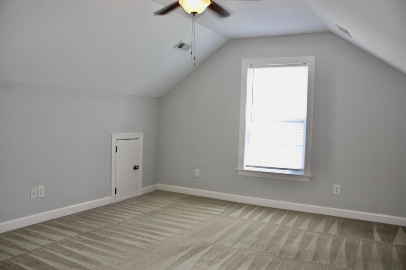 716 Pyracantha Dr, Holly Springs, NC 27540