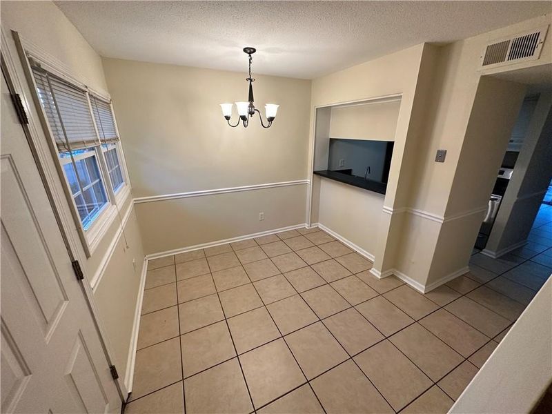 716 Shawnee Dr #E, Burlington, NC 27215