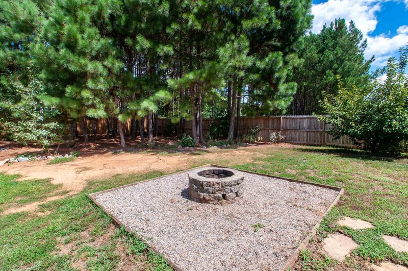 716 Tannerwell Ave, Wake Forest, NC 27587
