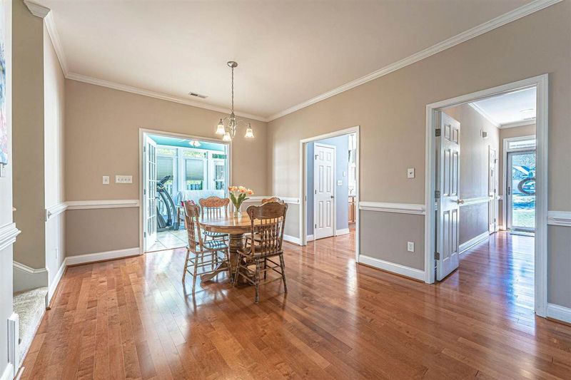 7160 Orchard Knob Dr, Raleigh, NC 27610