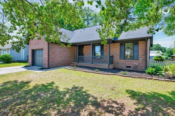 7165 Dayspring Dr, Fayetteville, NC 28314