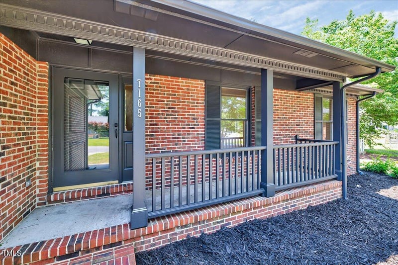 7165 Dayspring Dr, Fayetteville, NC 28314