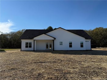 7166 Chickenfoot Rd, Fayetteville, NC 28306