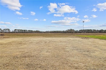 7166 Chickenfoot Rd, Fayetteville, NC 28306