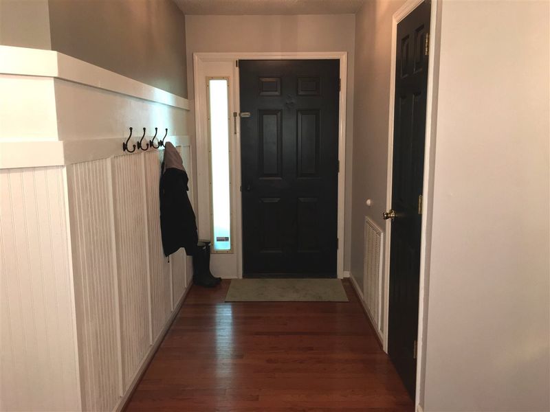 717 Creekside Dr, Clayton, NC 27520