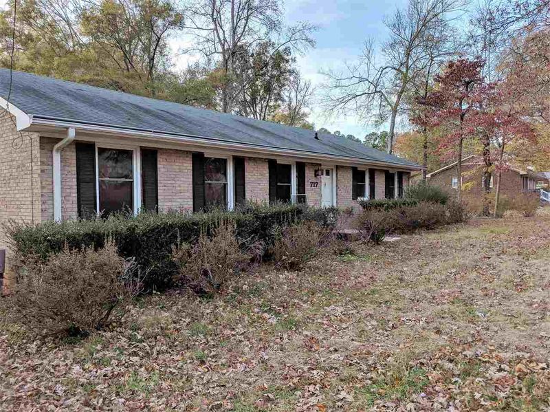 717 Daffodil Ln, Durham, NC 27712