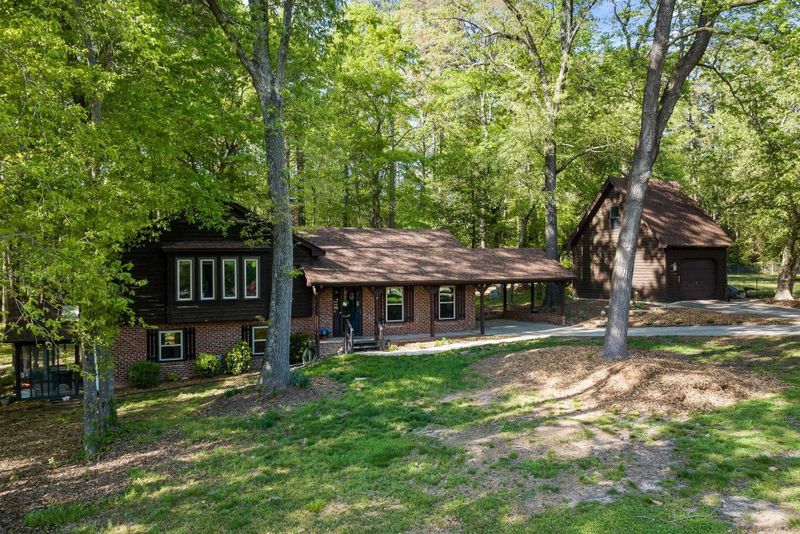 717 Hillandale Ln, Garner, NC 27529