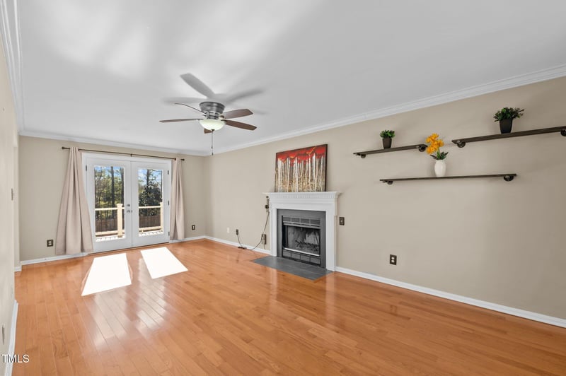 717 E Holding Ave, Wake Forest, NC 27587
