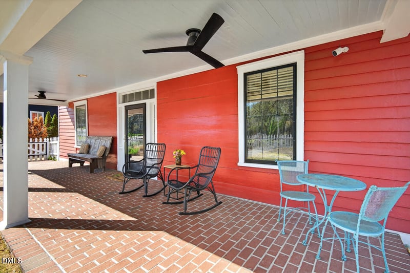 717 Holloway St, Durham, NC 27701