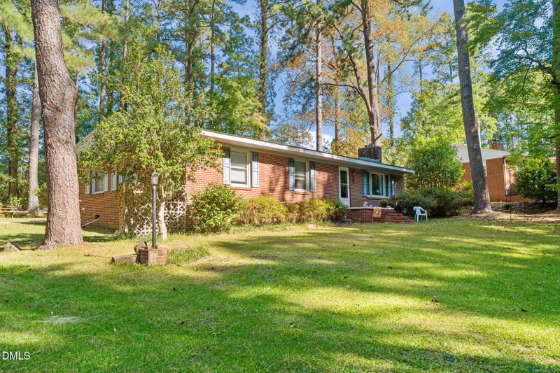 717 Lakeside Dr, Sanford, NC 27330