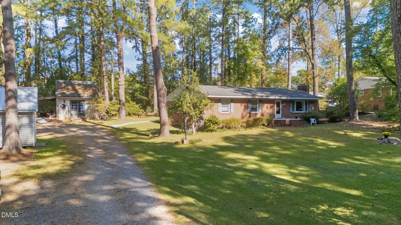 717 Lakeside Dr, Sanford, NC 27330
