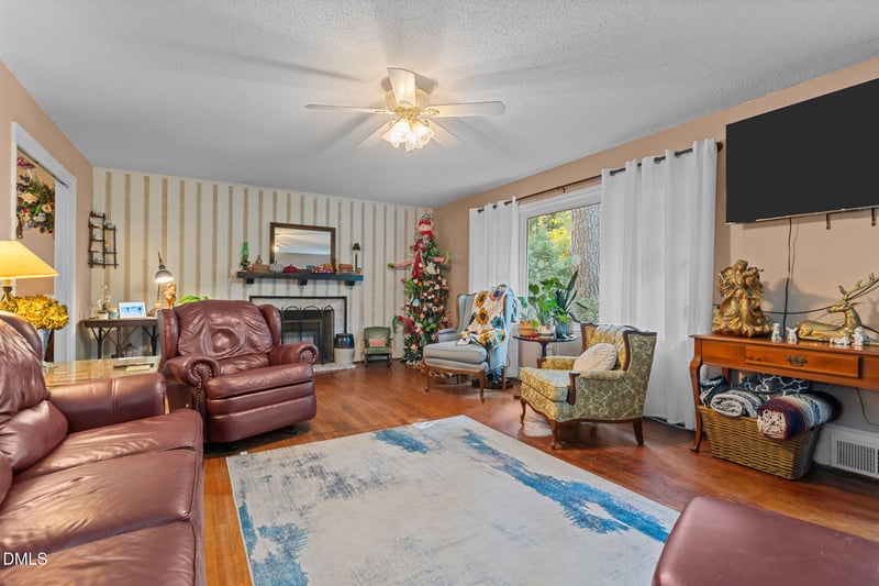 717 Lakeside Dr, Sanford, NC 27330