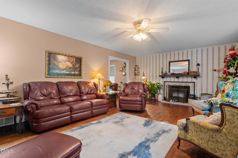 717 Lakeside Dr, Sanford, NC 27330