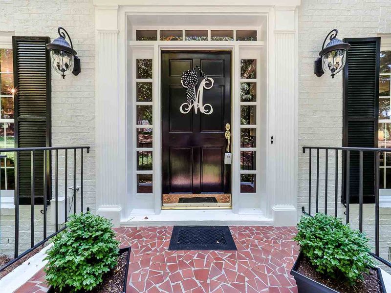 717 Lanham Pl, Raleigh, NC 27615