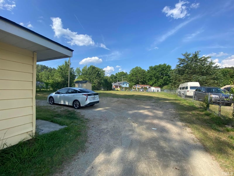 717 Lunar Dr, Raleigh, NC 27610