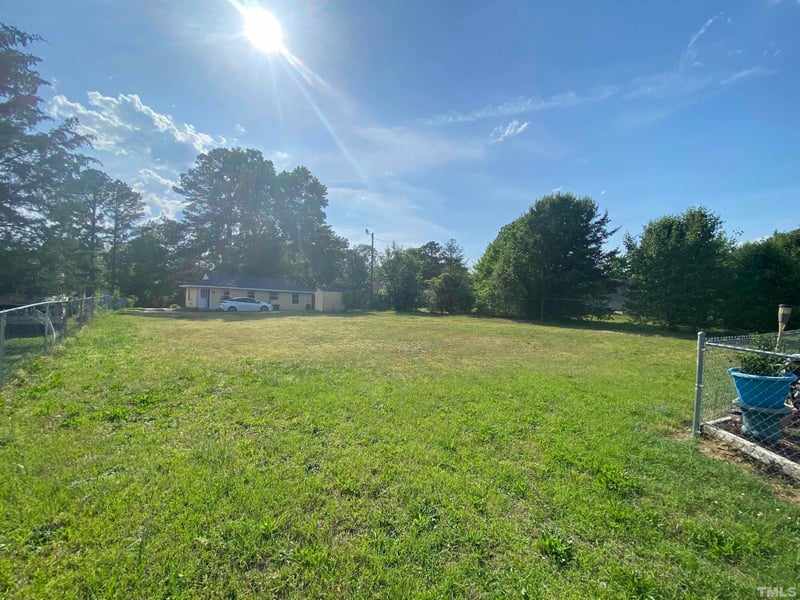 717 Lunar Dr, Raleigh, NC 27610