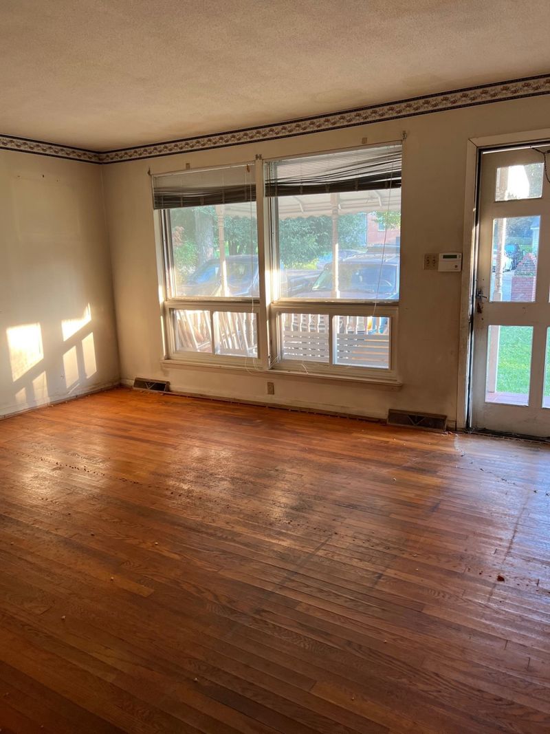 717 Newcombe Rd, Raleigh, NC 27610