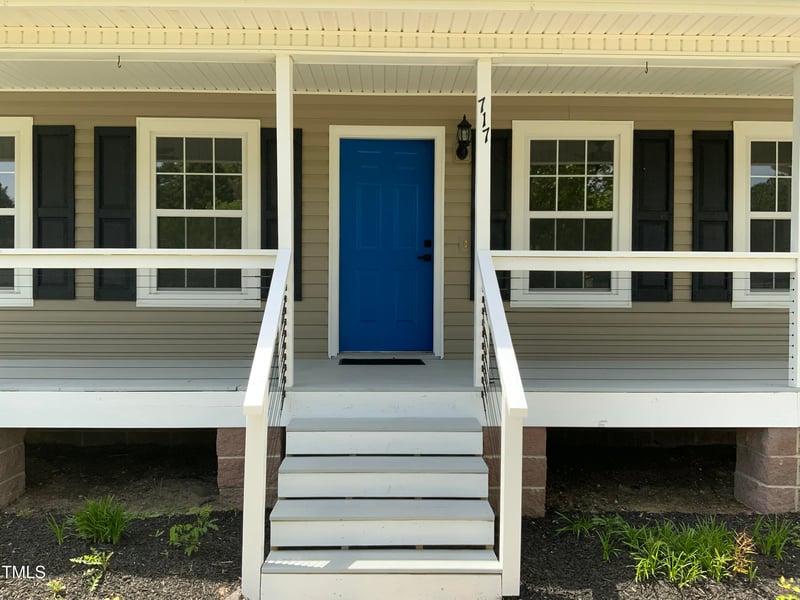 717 Papsworth Ct, Fuquay Varina, NC 27526