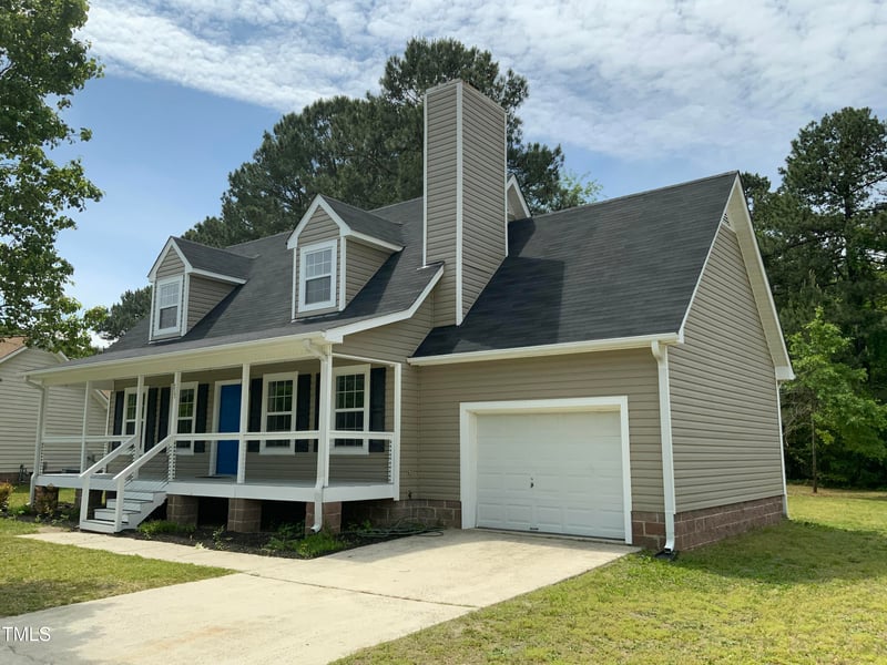 717 Papsworth Ct, Fuquay Varina, NC 27526