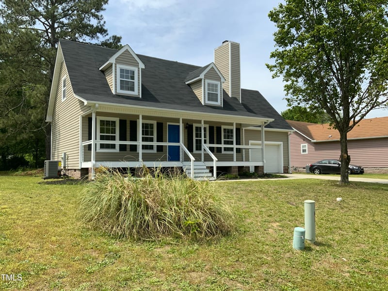 717 Papsworth Ct, Fuquay Varina, NC 27526