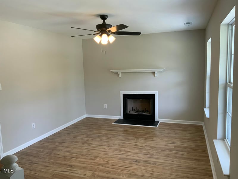 717 Papsworth Ct, Fuquay Varina, NC 27526