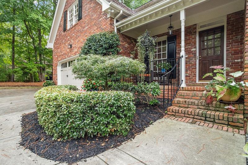 717 Presnell Ct, Raleigh, NC 27615