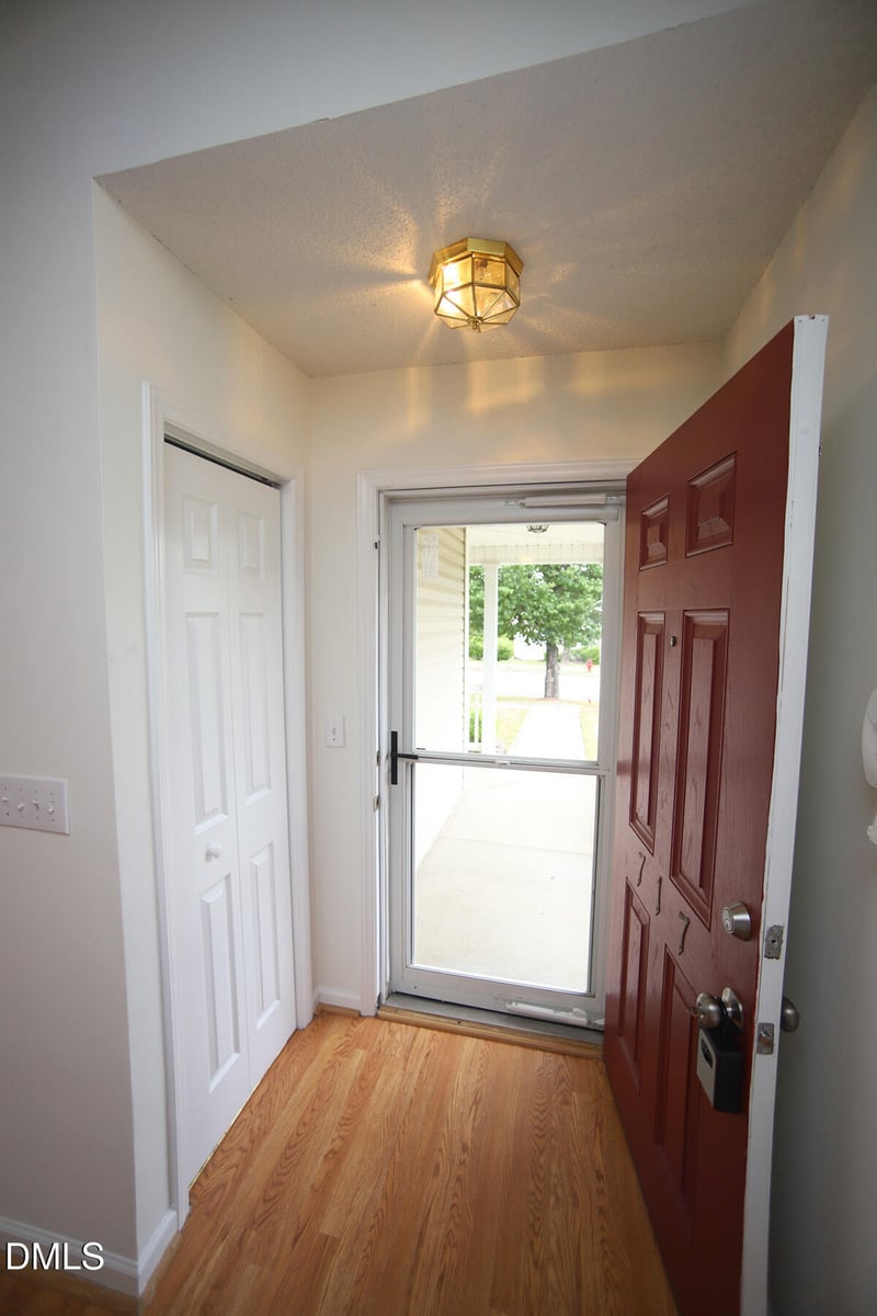 717 Quartz Dr, Durham, NC 27703
