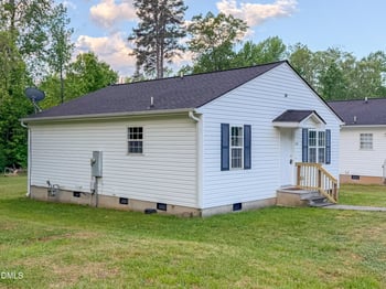 717 Roosevelt St, Mebane, NC 27302