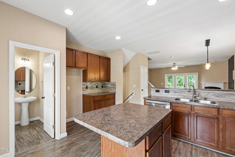 717 Samuel Cary Dr, Cary, NC 27511