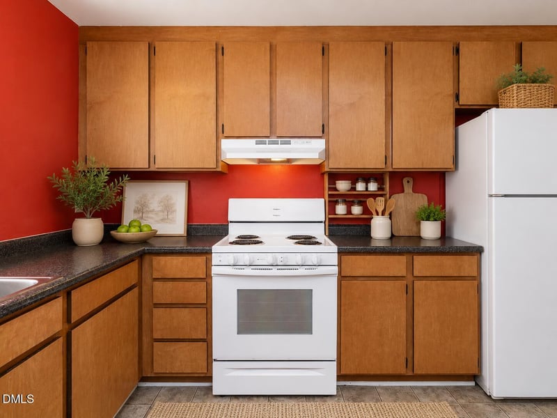 717 Scott Ct, Burlington, NC 27215