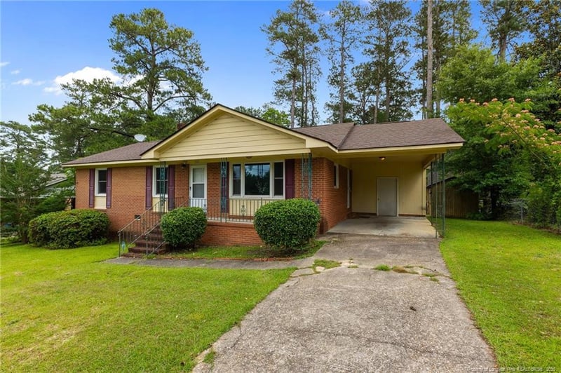 717 Shambrey St, Fayetteville, NC 28301