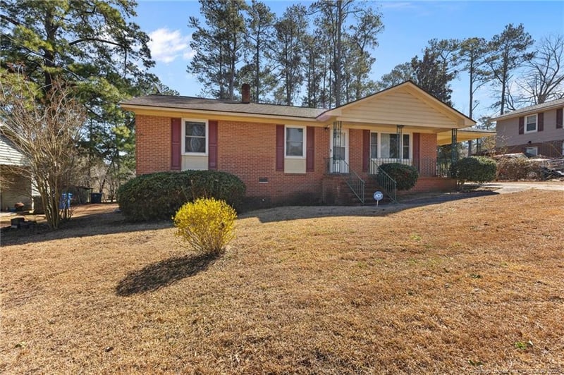 717 Shambrey St, Fayetteville, NC 28301