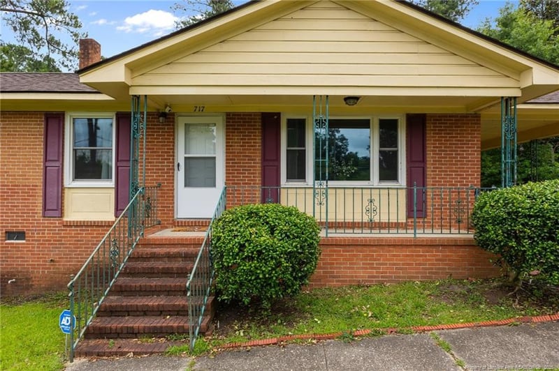 717 Shambrey St, Fayetteville, NC 28301