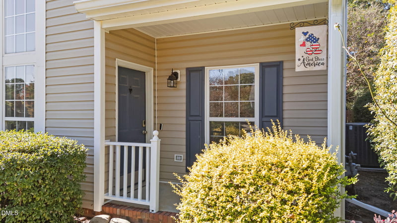 717 Starkland Way, Holly Springs, NC 27540