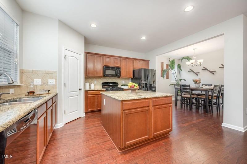 717 Sweet Laurel Ln, Apex, NC 27523
