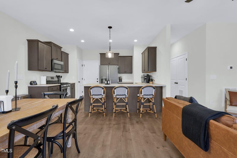 717 Utley St, Holly Springs, NC 27540