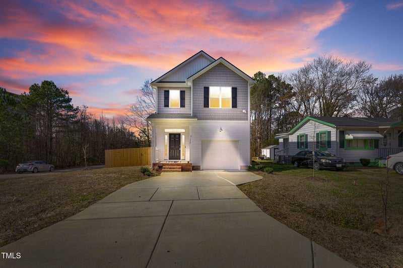 717 Utley St, Holly Springs, NC 27540
