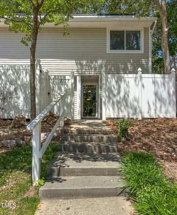 7177 Sandy Creek Dr, Raleigh, NC 27615