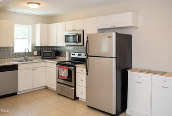 7177 Sandy Creek Dr, Raleigh, NC 27615
