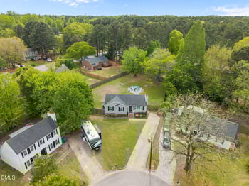 718 Azalea Ct, Fuquay Varina, NC 27526