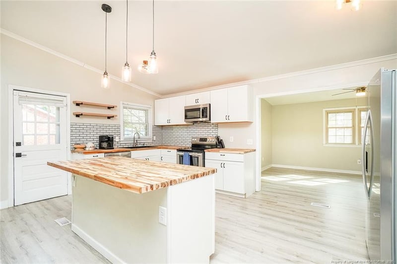 718 Buena Vista Dr, Fayetteville, NC 28311
