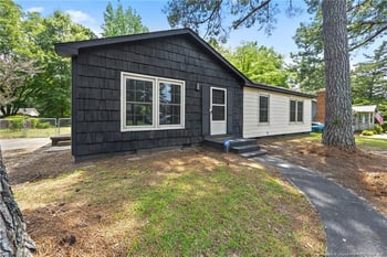 718 Buena Vista Dr, Fayetteville, NC 28311